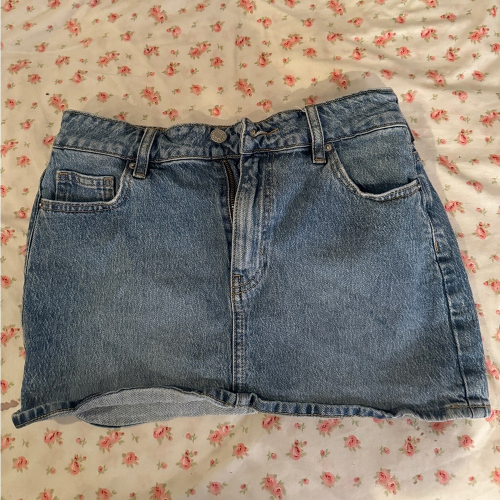 Mid rise denim skirt